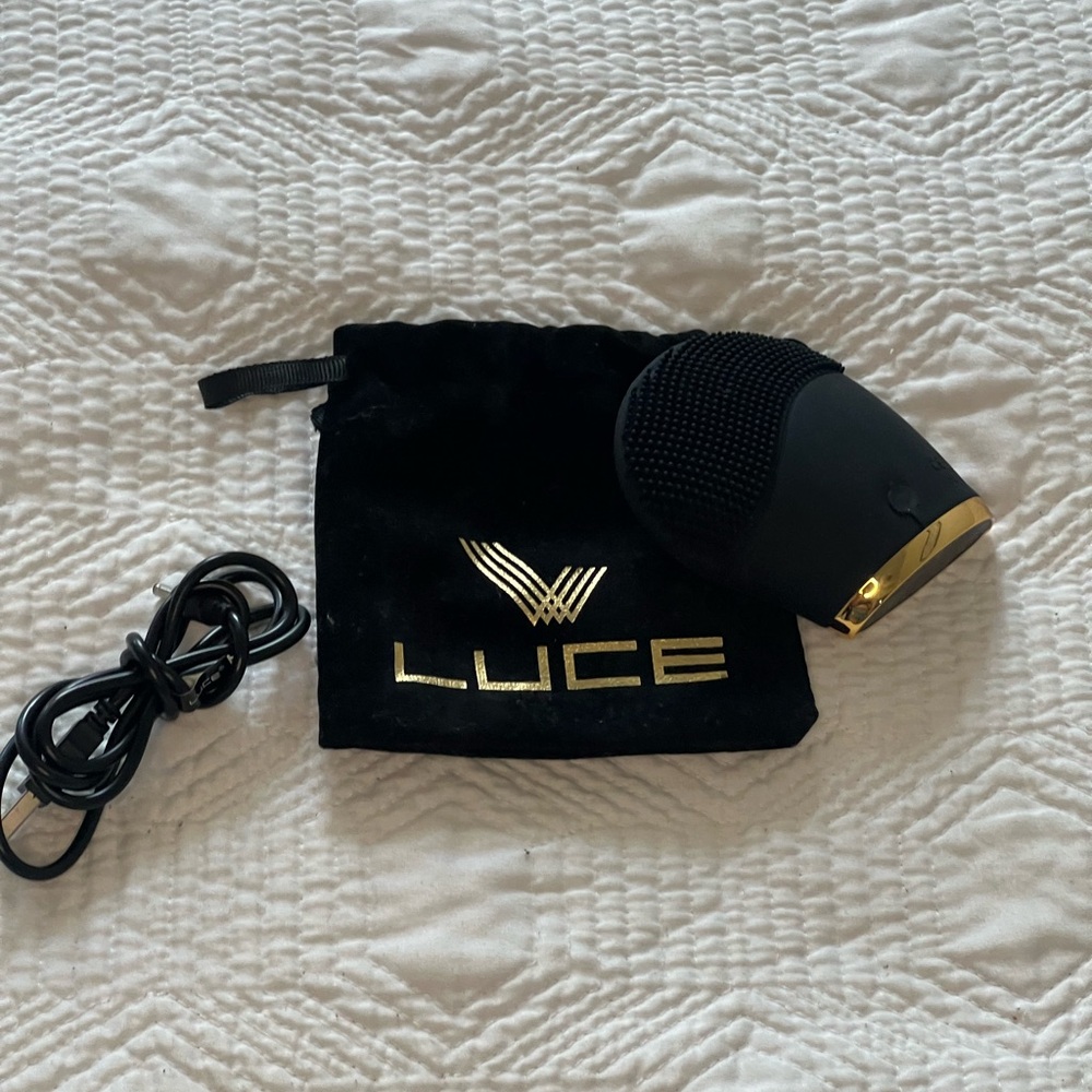 LUCE Skincare LUCE180 Facial Cleanser & Anti-Aging Device – Unboxed